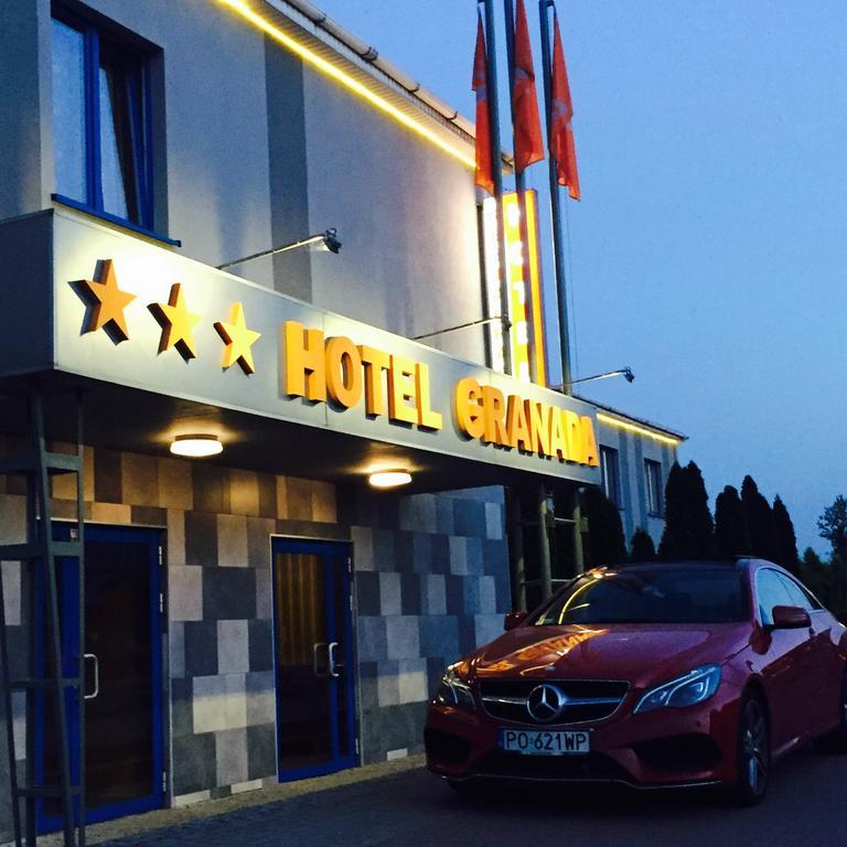 Hotel Granada Острув-Велькопольський Екстер'єр фото